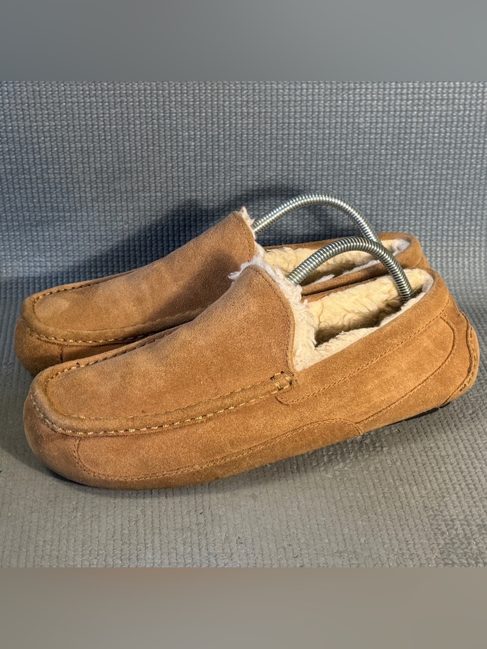 UGG Men's Ascot Moccasin Slippers Chestnut Size 10